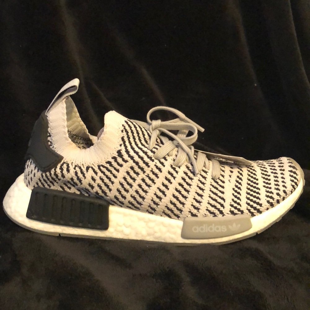 Adidas NMD R1 STLT size 7.5 men (9 wmn)